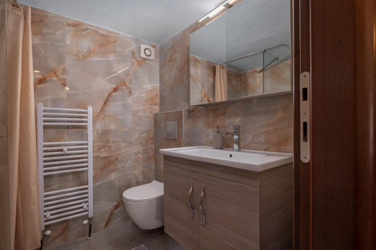 Kosmos Service Apartment City Center 2 With Additional Cost Parking Tesalónica Exterior foto